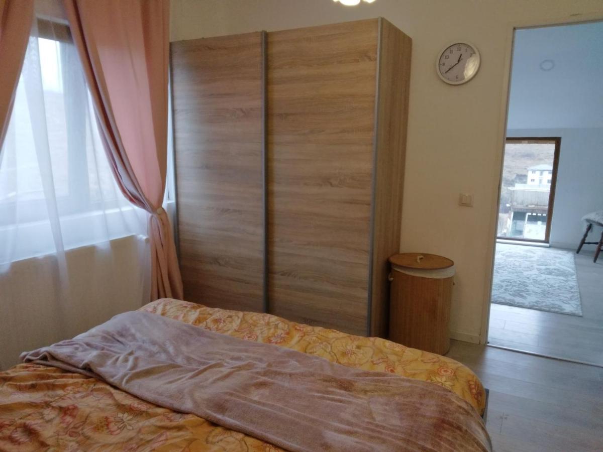 Apartment With Nice City View Dezmir المظهر الخارجي الصورة