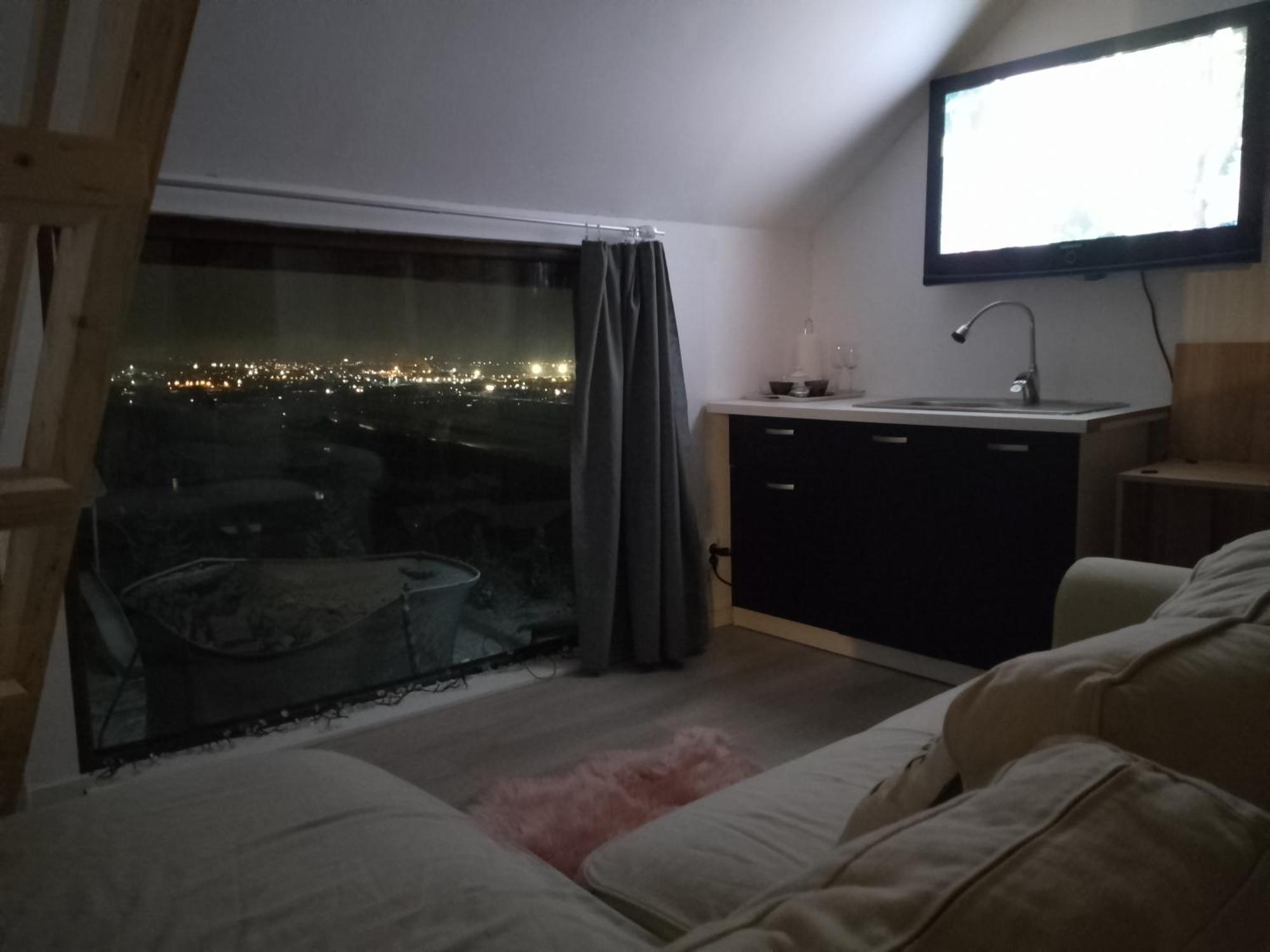 Apartment With Nice City View Dezmir المظهر الخارجي الصورة